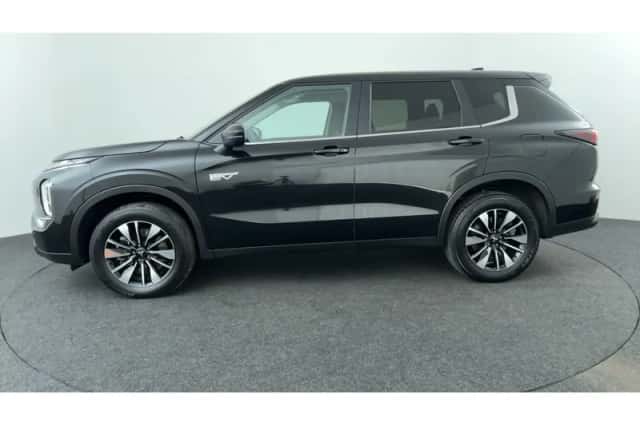 Mitsubishi Outlander (2025) thumbnail 2