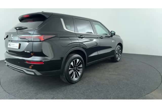 Mitsubishi Outlander (2025) thumbnail 5