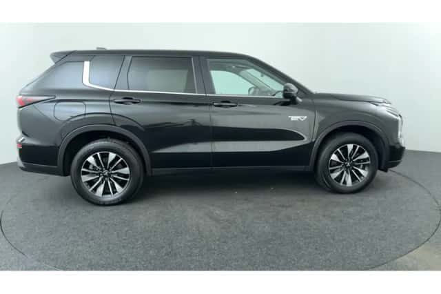 Mitsubishi Outlander (2025) thumbnail 6