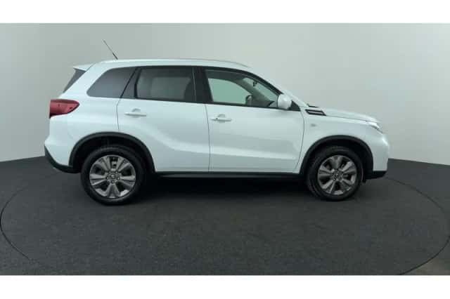 Suzuki Vitara (2025) thumbnail 6