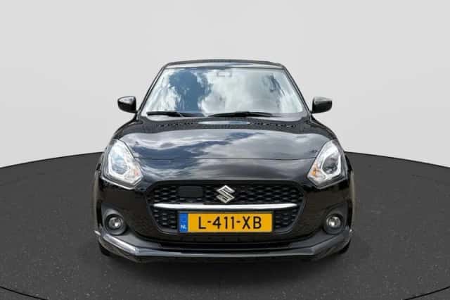 Suzuki Swift (2021) thumbnail 2