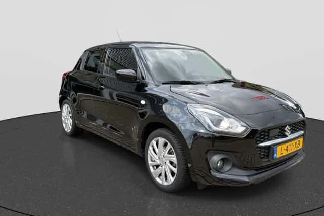 Suzuki Swift (2021) thumbnail 3