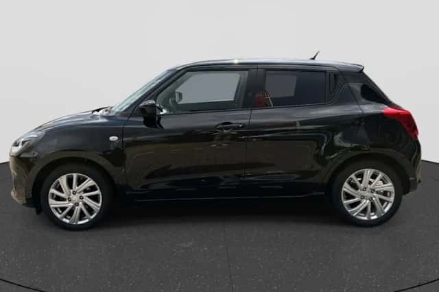 Suzuki Swift (2021) thumbnail 4