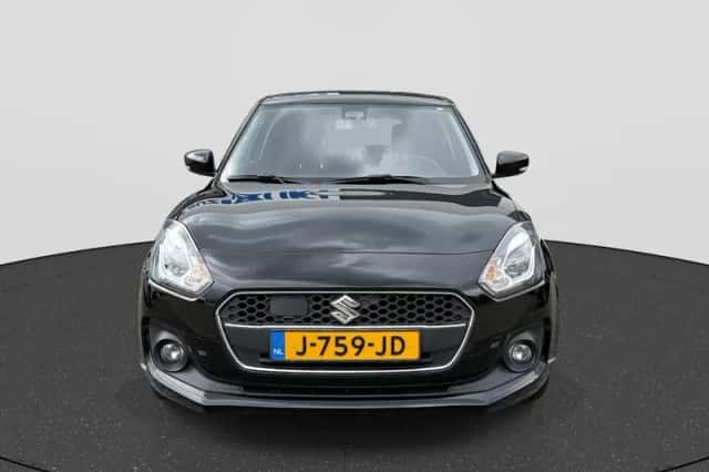 Suzuki Swift (2020) thumbnail 2