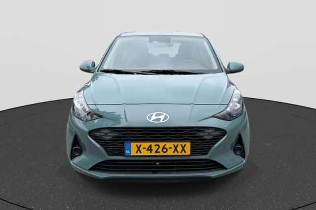 Hyundai i10 (2023) thumbnail 2