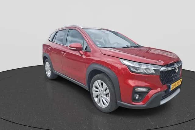 Suzuki S-Cross (2024) thumbnail 3