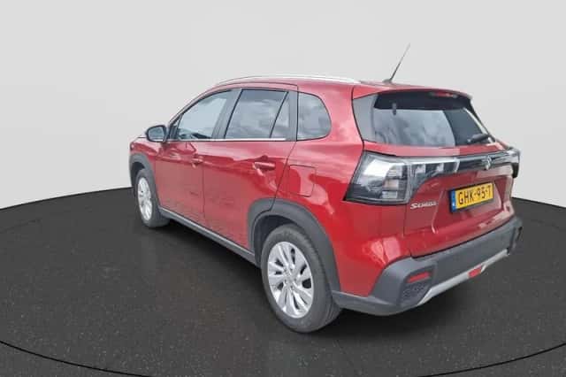 Suzuki S-Cross (2024) thumbnail 5