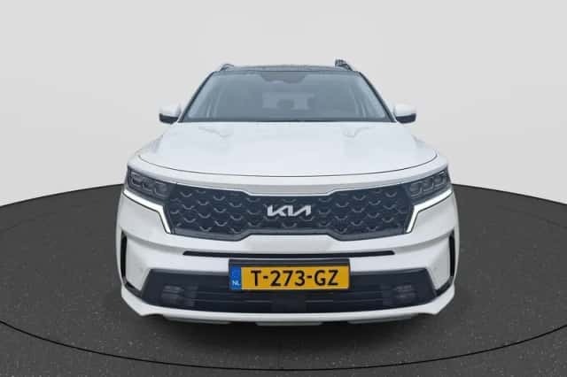 Kia Sorento (2023) thumbnail 2
