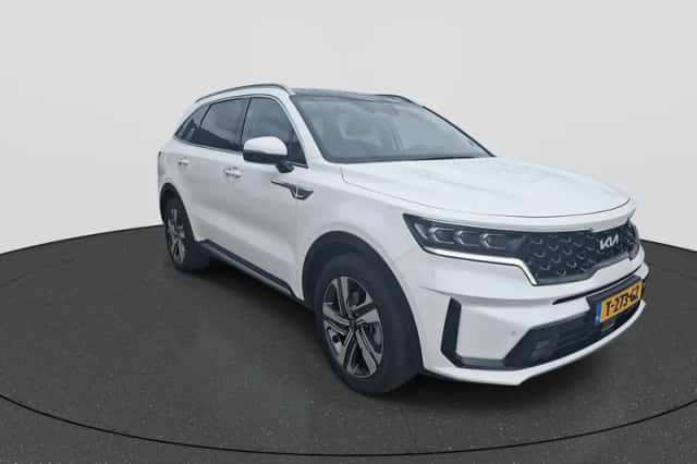 Kia Sorento (2023) thumbnail 3