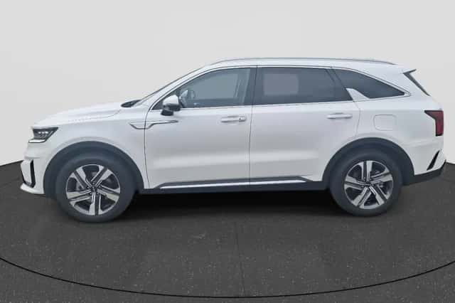 Kia Sorento (2023) thumbnail 4