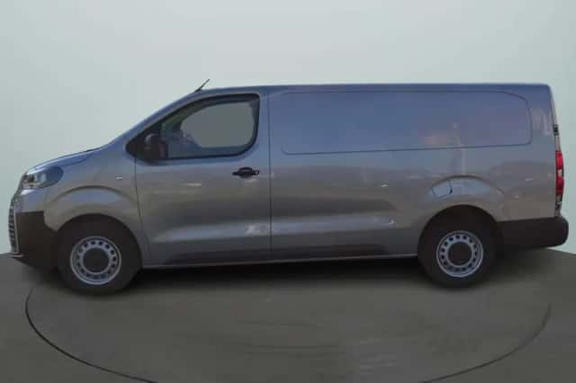 Toyota Proace (2024) thumbnail 2