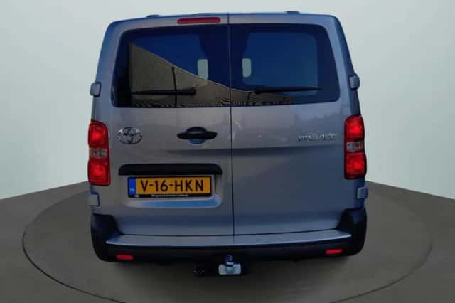 Toyota Proace (2024) thumbnail 4