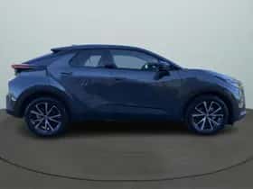 Toyota C-HR (2025) thumbnail 4