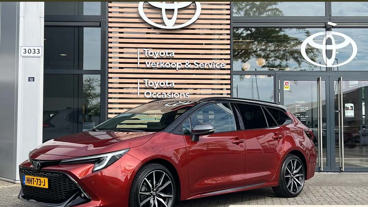 Toyota Corolla (2025) — foto 1