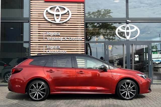 Toyota Corolla (2025) thumbnail 2