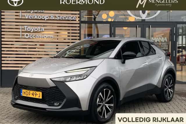 Toyota C-HR (2025) thumbnail 1