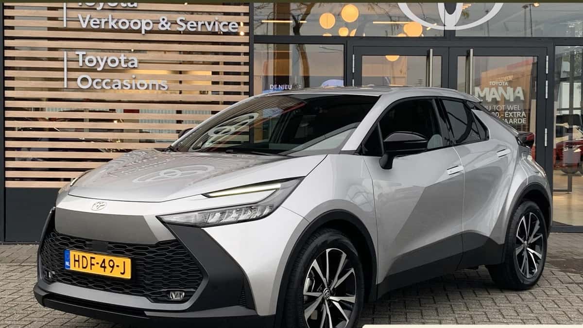 Toyota C-HR (2025) — foto 1
