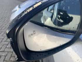 Toyota C-HR (2025) thumbnail 11