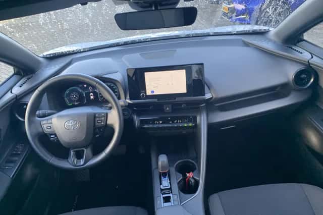 Toyota C-HR (2025) thumbnail 12