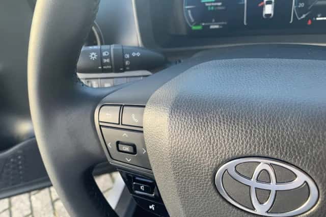 Toyota C-HR (2025) thumbnail 20