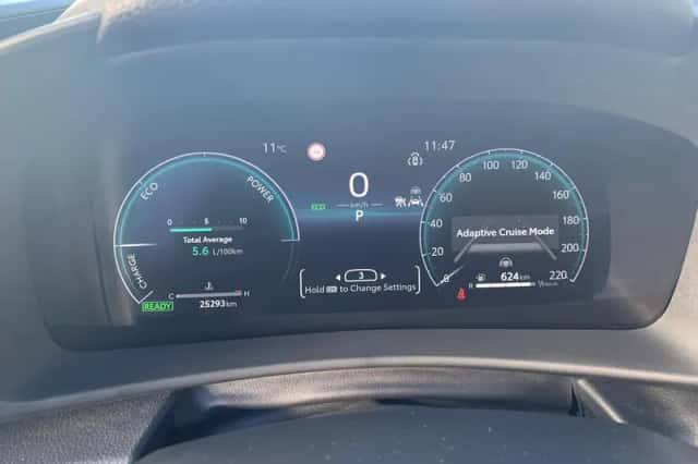 Toyota C-HR (2025) thumbnail 21