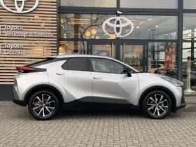 Toyota C-HR (2025) thumbnail 4