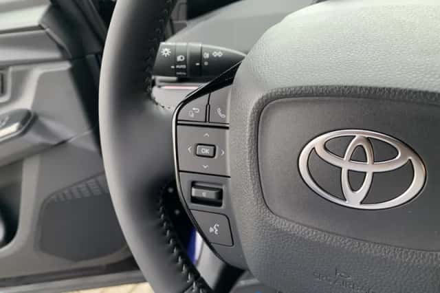 Toyota bZ4X (2025) thumbnail 24