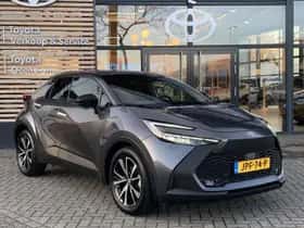 Toyota C-HR (2025) thumbnail 3