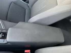 Toyota C-HR (2025) thumbnail 31