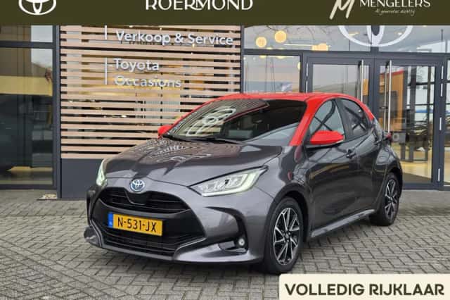 Toyota Yaris (2021) thumbnail 1