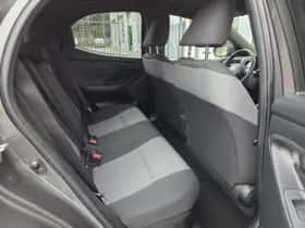 Toyota Yaris (2021) thumbnail 16