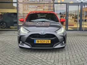 Toyota Yaris (2021) thumbnail 3