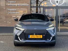 Toyota C-HR (2026) thumbnail 2