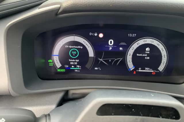 Toyota C-HR (2026) thumbnail 24
