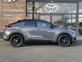 Toyota C-HR (2026) thumbnail 4