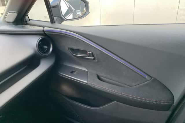 Toyota C-HR (2026) thumbnail 31
