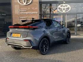 Toyota C-HR (2026) thumbnail 5