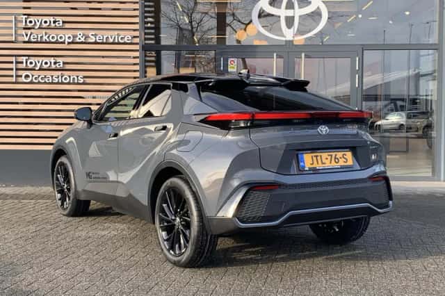 Toyota C-HR (2026) thumbnail 7