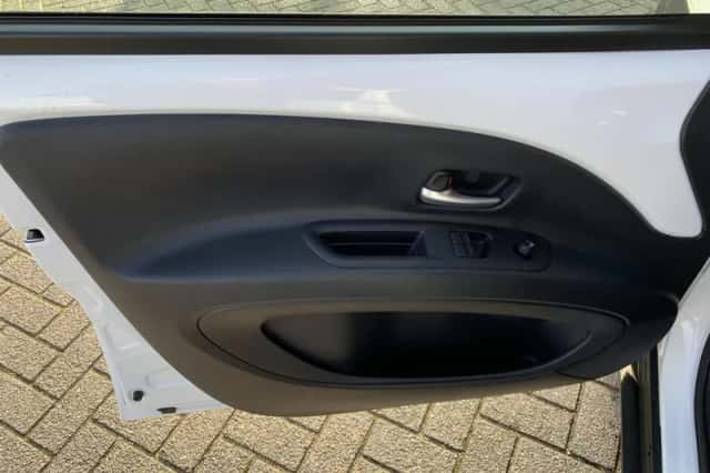 Toyota Aygo X (2024) thumbnail 17