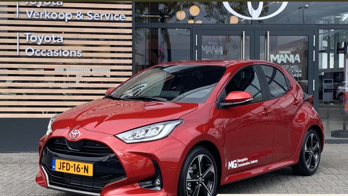 Toyota Yaris (2025) — foto 1