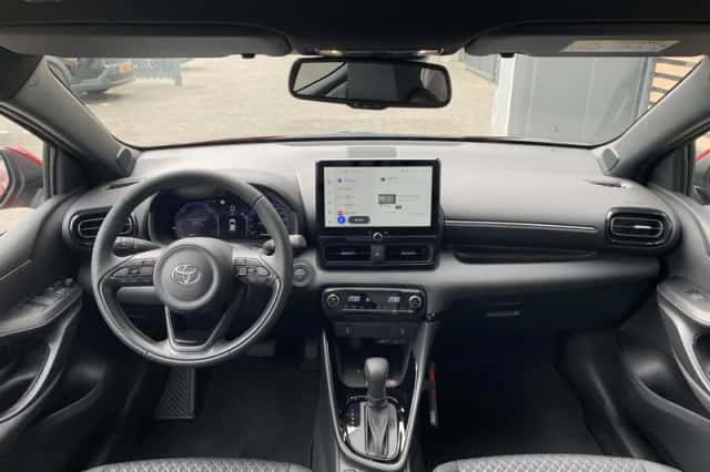 Toyota Yaris (2025) thumbnail 11