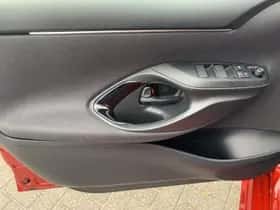 Toyota Yaris (2025) thumbnail 18