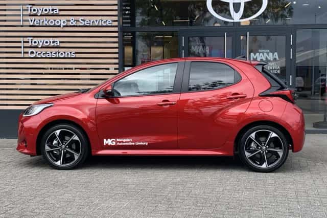 Toyota Yaris (2025) thumbnail 8