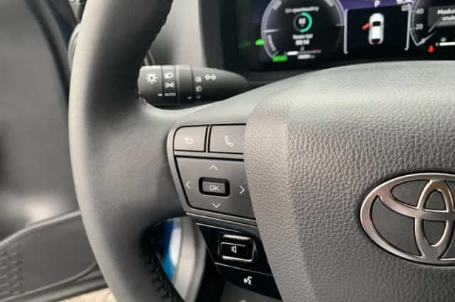 Toyota C-HR (2025) thumbnail 20