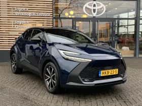 Toyota C-HR (2025) thumbnail 3