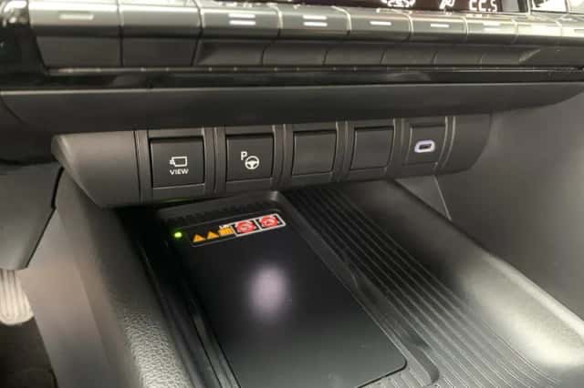 Toyota C-HR (2025) thumbnail 30