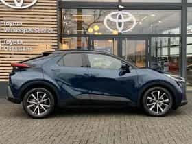 Toyota C-HR (2025) thumbnail 4