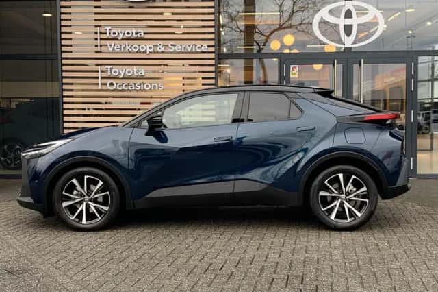 Toyota C-HR (2025) thumbnail 8