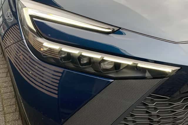 Toyota C-HR (2025) thumbnail 10
