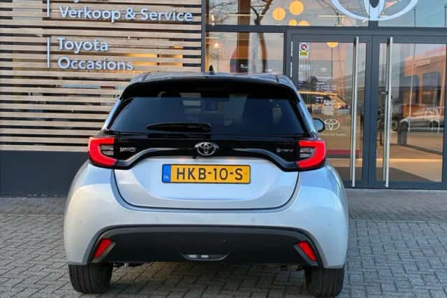 Toyota Yaris (2025) thumbnail 4